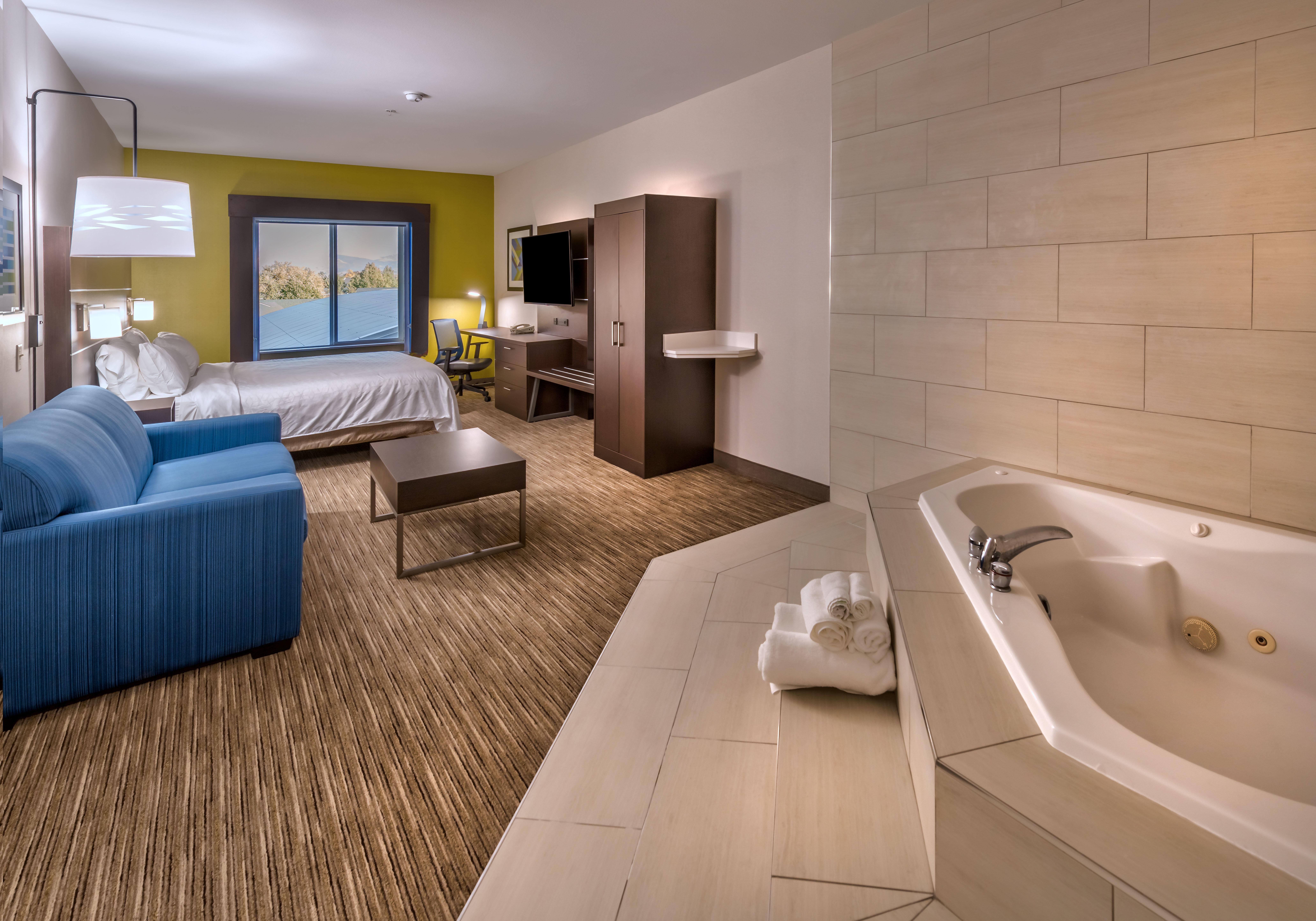 Holiday Inn Express Hotel & Suites Minden By Ihg Ngoại thất bức ảnh
